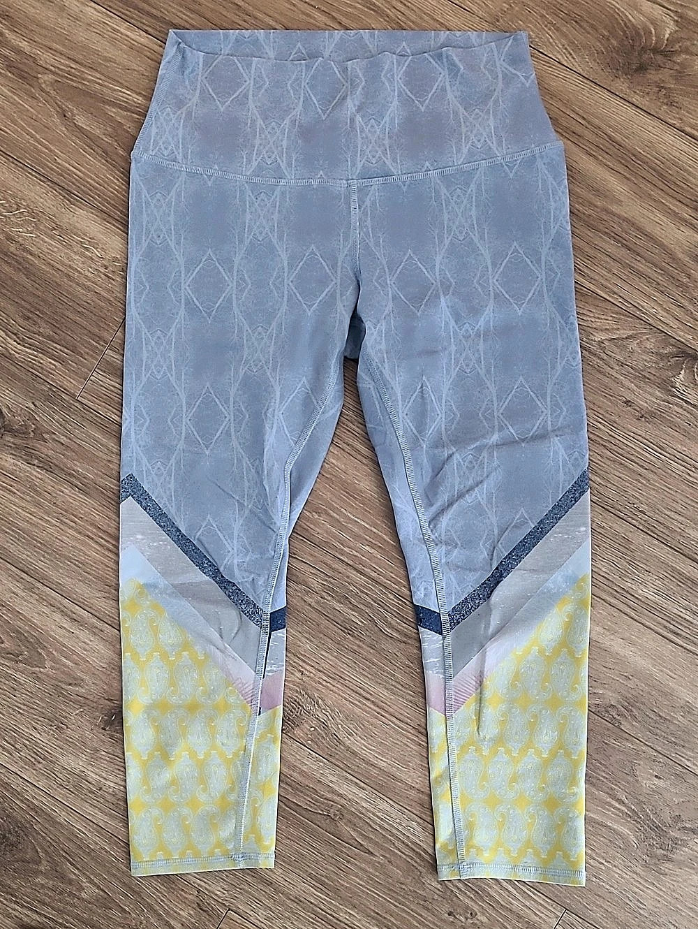 Alo Women's 3/4 Length Leggings